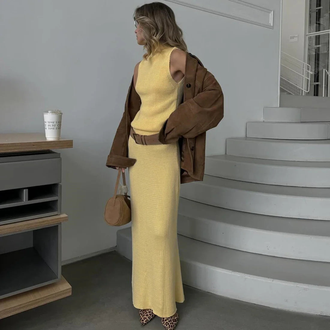 Conjunto Duas Peças de Saia Longa Colete Gola Alta