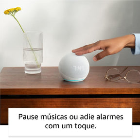 Echo Dot 5ª geração com Relógio | Smart speaker com Alexa | Cor Branca + Lâmpada Positivo 9W